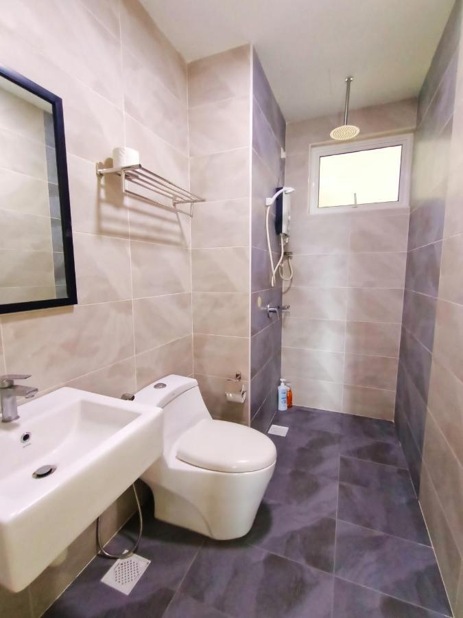 Pinnacle Tower 3 Bed 2 Bath Apartment Johor Bahru