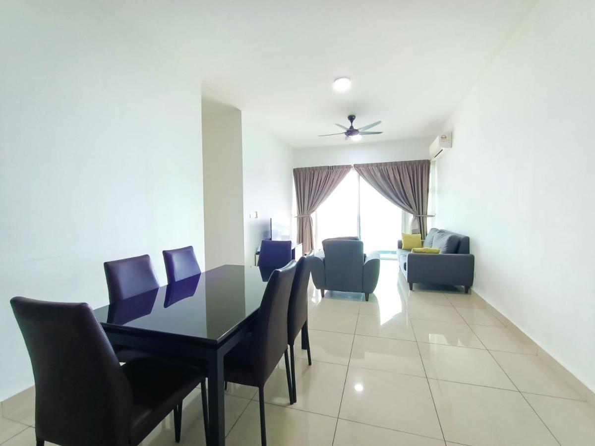 Pinnacle Tower 3 Bed 2 Bath